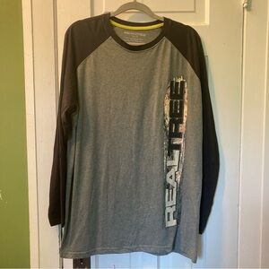 Realtree Men's Gray and Black Long Sleeve Shirt XL